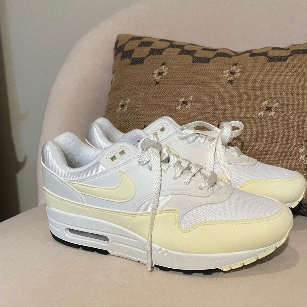 Nike Women’s White and Pale Yellow Low-Top Sneakers